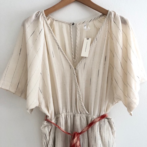 (65% OFF) NWT Textured Sash Tie Jumpsuit Feather Bone Ivory/Red S MSRP $228 - Picture 3 of 10
